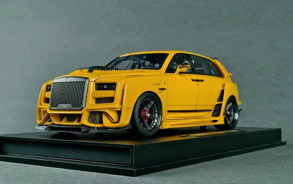[DreamWalkers] 1:18 Rolls-Royce 2018 Cullinan Widebody Glossy Yellow Model Car Resin