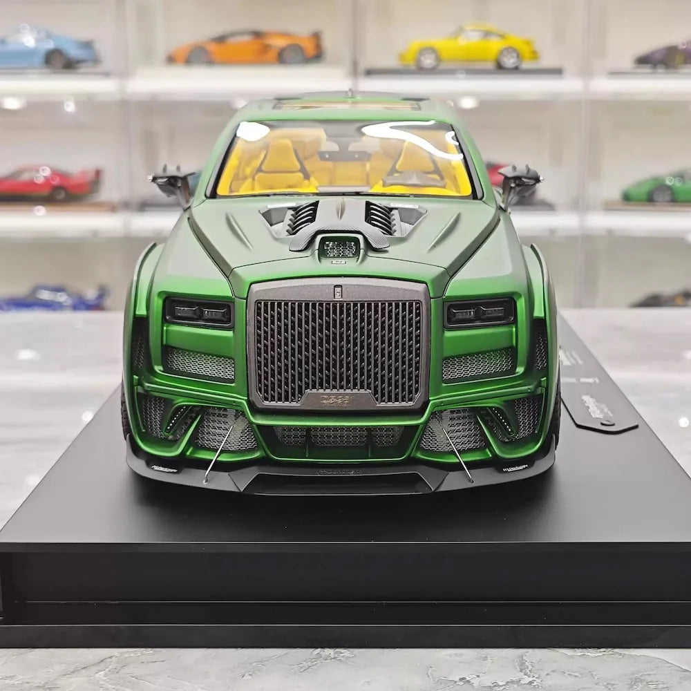 [DreamWalkers] 1:18 Rolls-Royce 2018 Cullinan Widebody Matte Green Model Car Resin