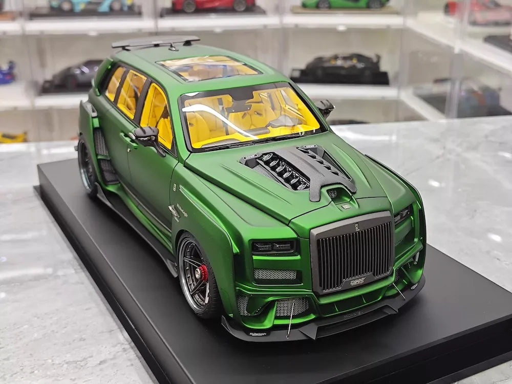 [DreamWalkers] 1:18 Rolls-Royce 2018 Cullinan Widebody Matte Green Model Car Resin