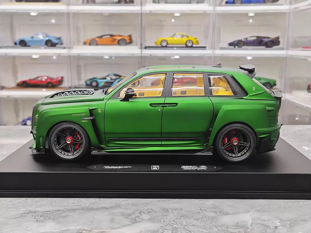 [DreamWalkers] 1:18 Rolls-Royce 2018 Cullinan Widebody Matte Green Model Car Resin