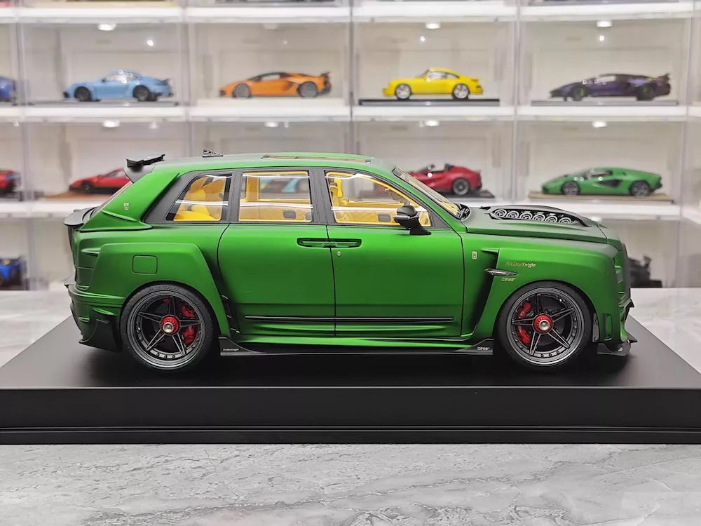 [DreamWalkers] 1:18 Rolls-Royce 2018 Cullinan Widebody Matte Green Model Car Resin