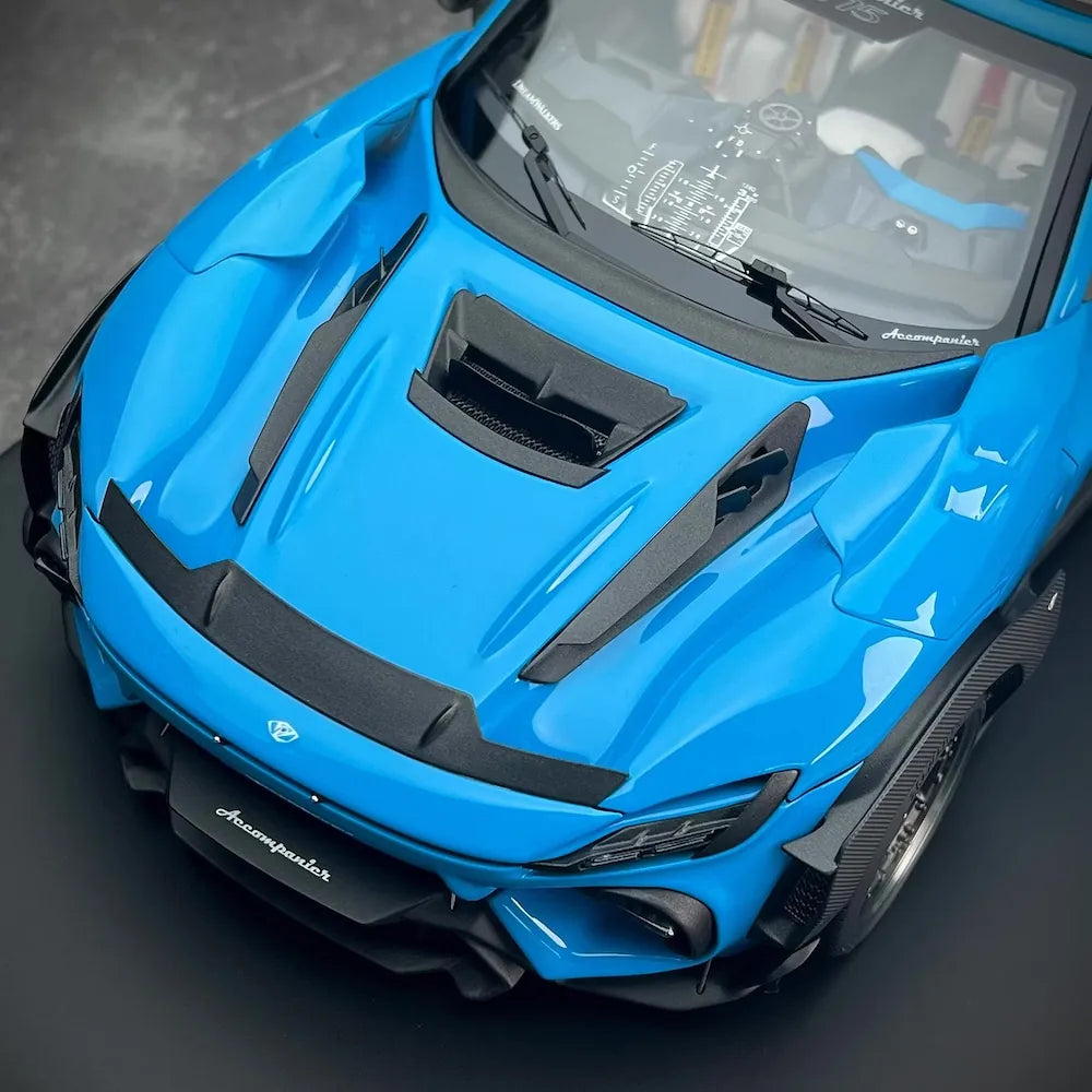 [DreamWalkers] 1:18 Ferrari 2024 Purosangue Mansory Glossy Blue Model Car Resin