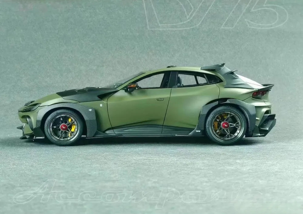 [DreamWalkers] 1:18 Ferrari 2024 Purosangue Mansory Matte Green Model Car Resin