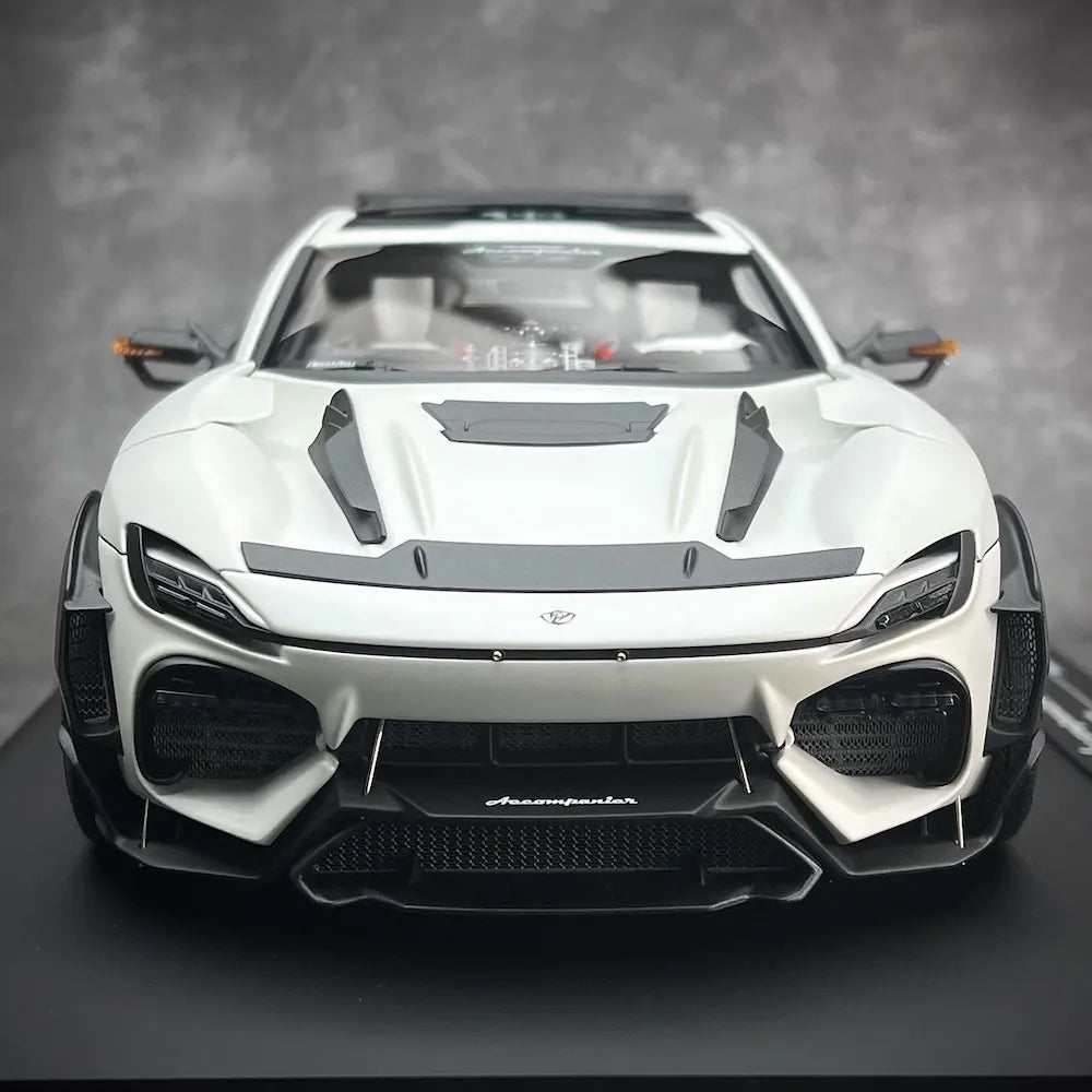 [DreamWalkers] 1:18 Ferrari 2024 Purosangue Mansory Matte White Model Car Resin