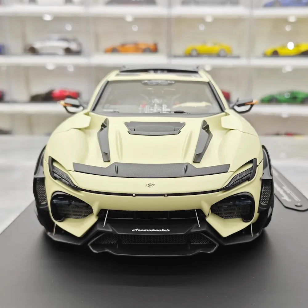 [DreamWalkers] 1:18 Ferrari 2024 Purosangue Mansory Off bianco modellino di auto resina