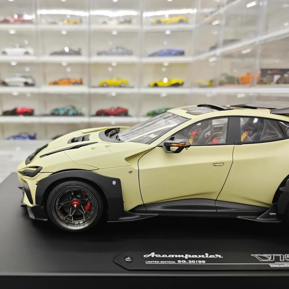 [DreamWalkers] 1:18 Ferrari 2024 Purosangue Mansory Off bianco modellino di auto resina