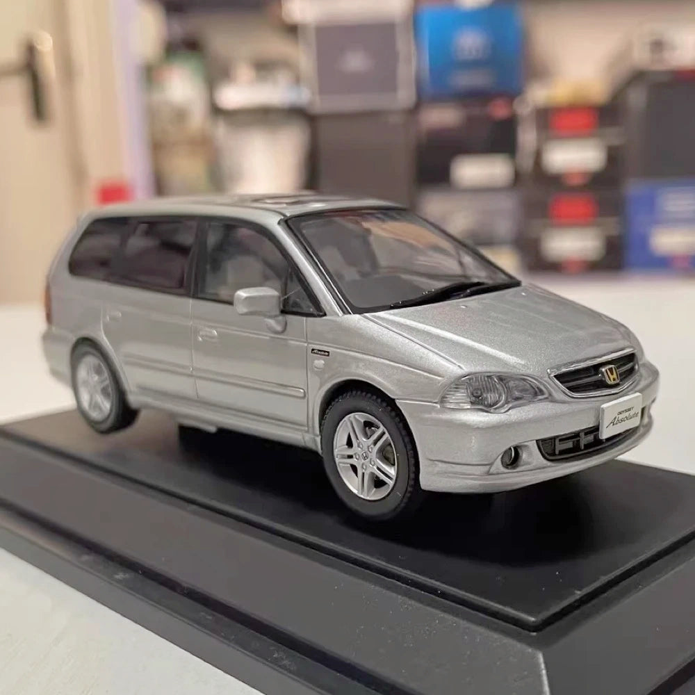 [EBBRO] 1:43 Honda 2000 Odyssey Absolute RA6 Silver Model Car Die-Cast