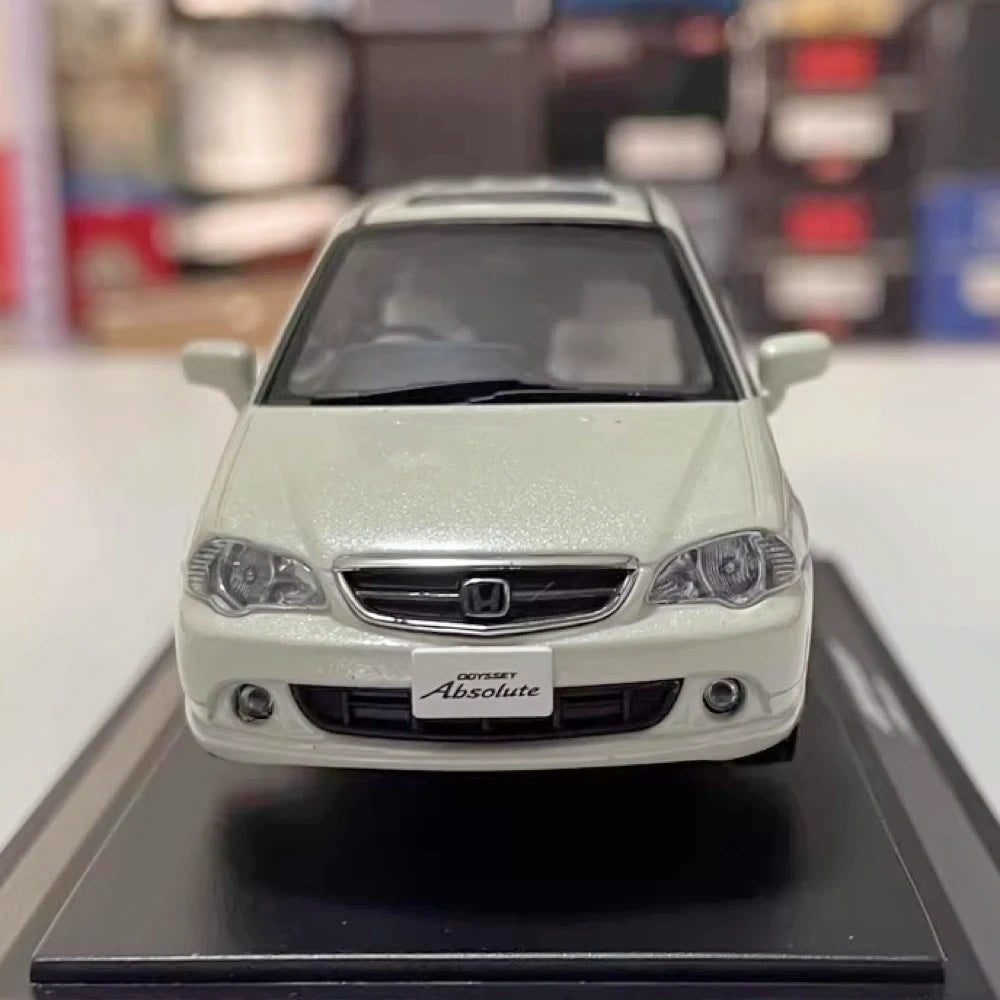 [EBBRO] 1:43 Honda 2000 Odyssey Absolute RA6 White Model Car Die-Cast