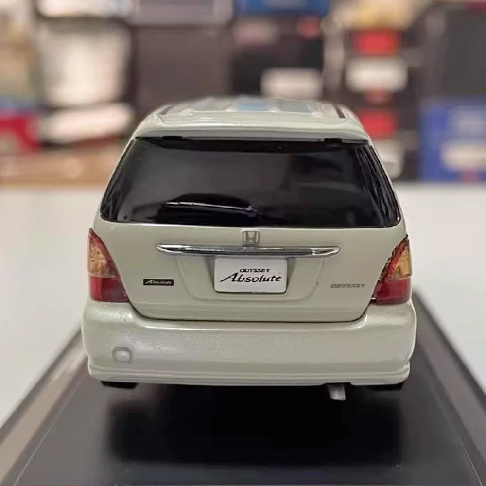 [EBBRO] 1:43 Honda 2000 Odyssey Absolute RA6 White Model Car Die-Cast