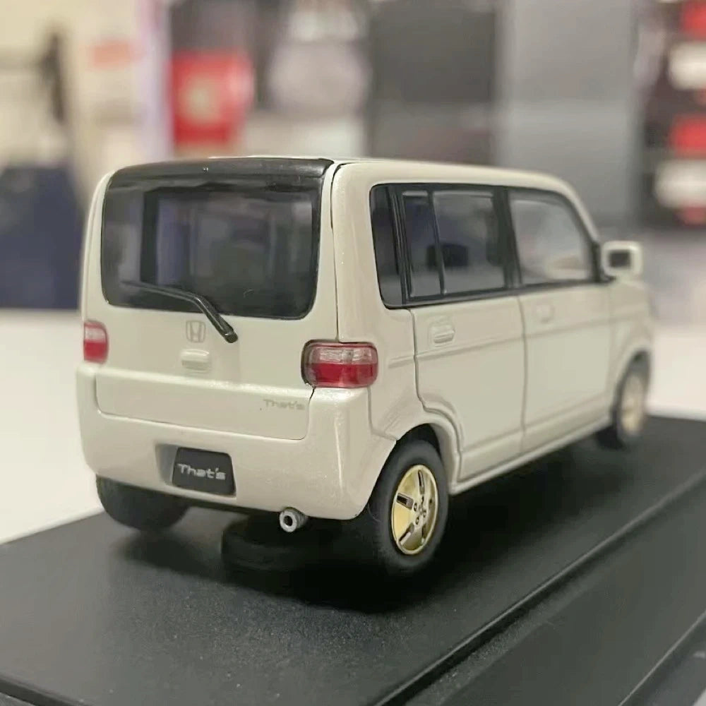 [EBBRO] 1:43 Honda 2002 That's White Model Car Die-Cast