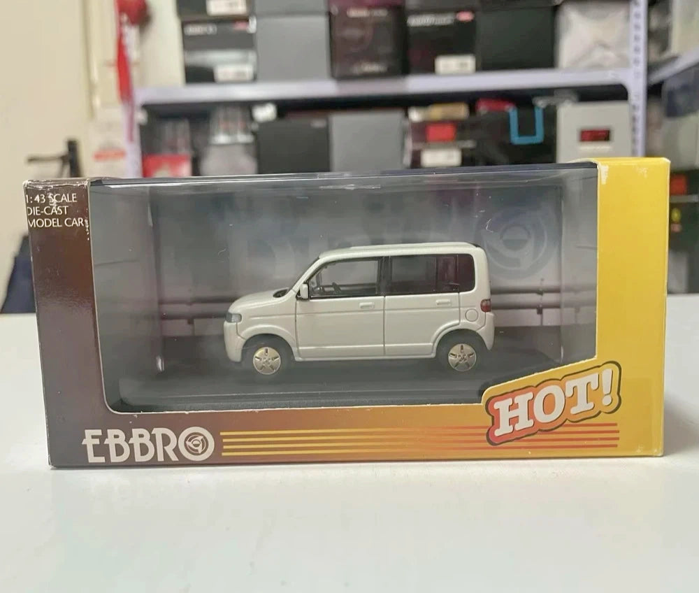 [EBBRO] 1:43 Honda 2002 That's White Model Car Die-Cast