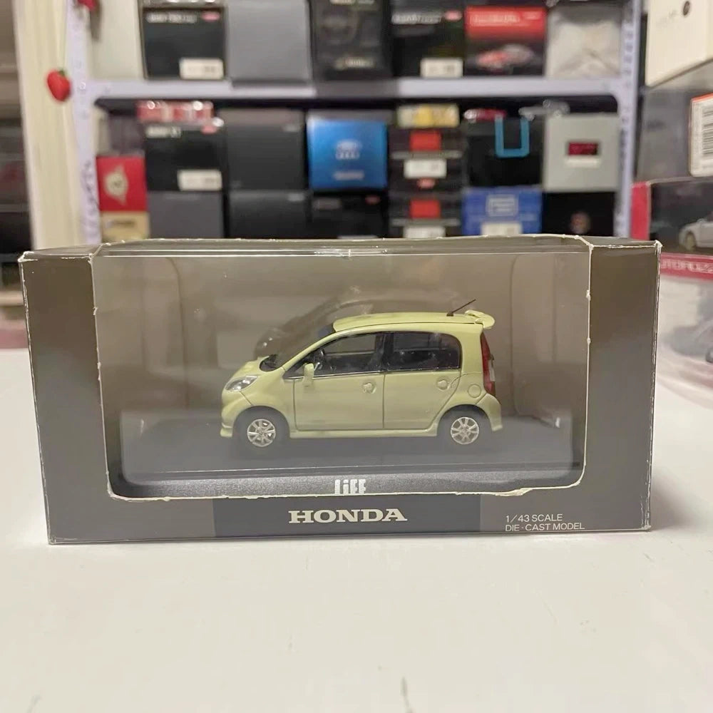 [EBBRO] 1:43 Honda 2003 Life Storm Green Model Car Die-Cast