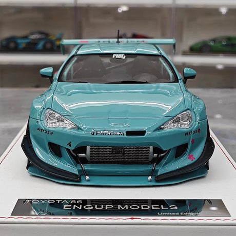 [Engup] 1:18 Toyota 2012 86 Pandem blauw modelauto Hars