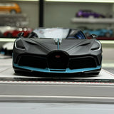 F.C Model Bugatti 2019 Divo Gray 1:18 – Keräilyhartsimalli
