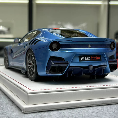F.C Model Ferrari 2015 F12tdf Blue Tricolore Stripe 1:18 – Resina modello in resina collezionabile
