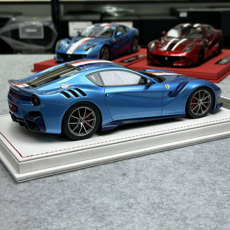 F.C Model Ferrari 2015 F12tdf Blue Tricolore Stripe 1:18 – Resina modello in resina collezionabile