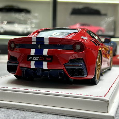 F.C Model Ferrari 2015 F12tdf Striscia Rossa, Blu Bianca 1:18 – Resina Modello in Resina da collezione