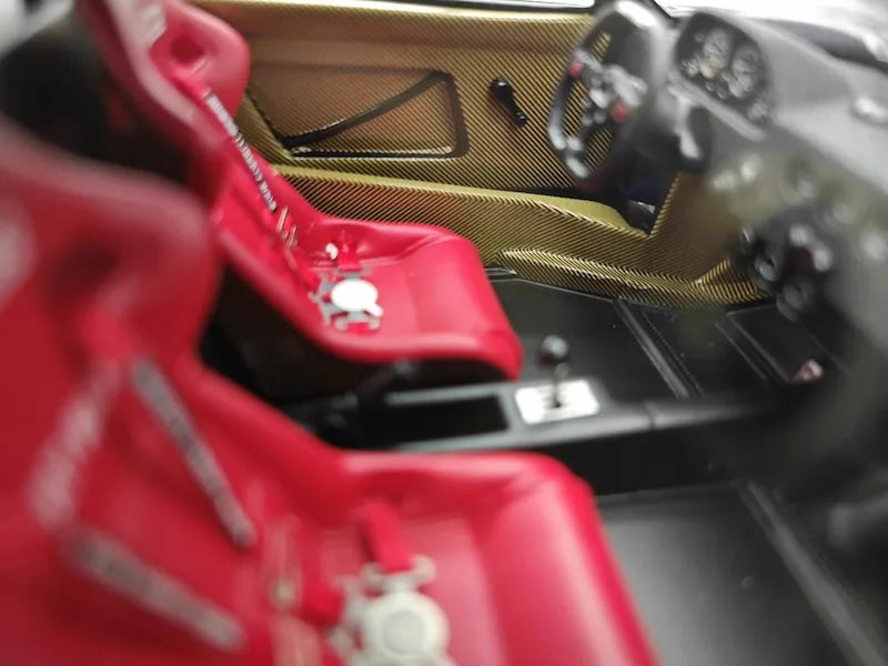 1:18 Ferrari 1987 F40 LBWK Pilot Die Cast Model Car