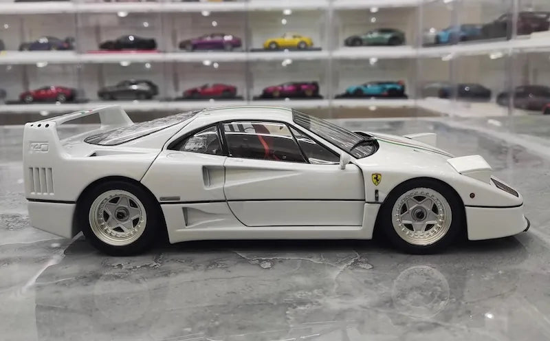 1:18 Ferrari 1987 F40 White Die Cast Model Car