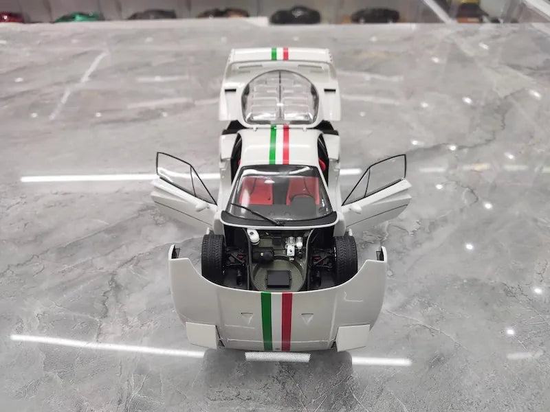 1:18 Ferrari 1987 F40 White Die Cast Model Car