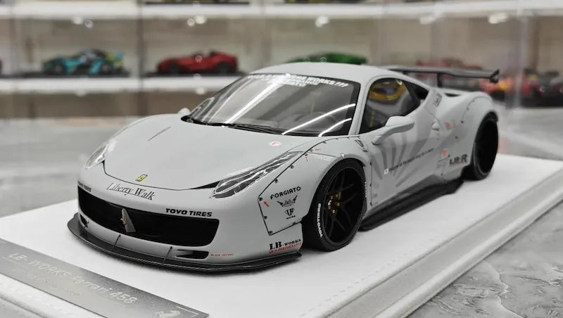 1:18 Ferrari 2009 458 Italia LBWK Die Cast Model Car