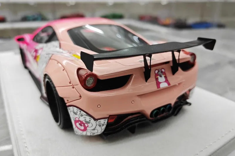 1:18 Ferrari 2009 458 Italia LBWK Die Cast Model Car