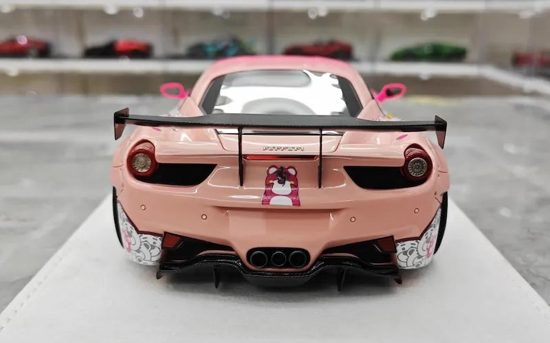 1:18 Ferrari 2009 458 Italia LBWK Die Cast Model Car