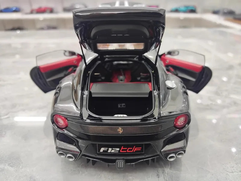 1:18 Ferrari 2015 F12 TDF Tour de France Black Die Cast Model Car