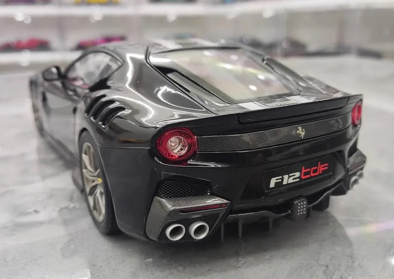 1:18 Ferrari 2015 F12 TDF Tour de France Black Die Cast Model Car