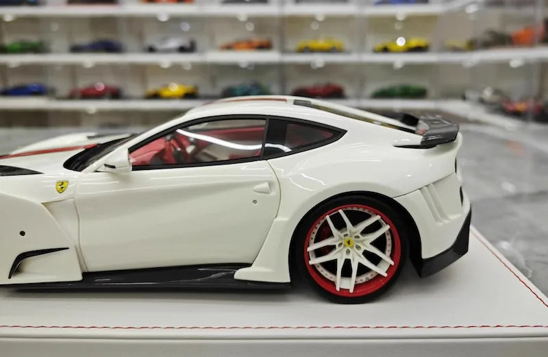 1:18 Ferrari 2016 F12 N-Largo S Die Cast Model Car
