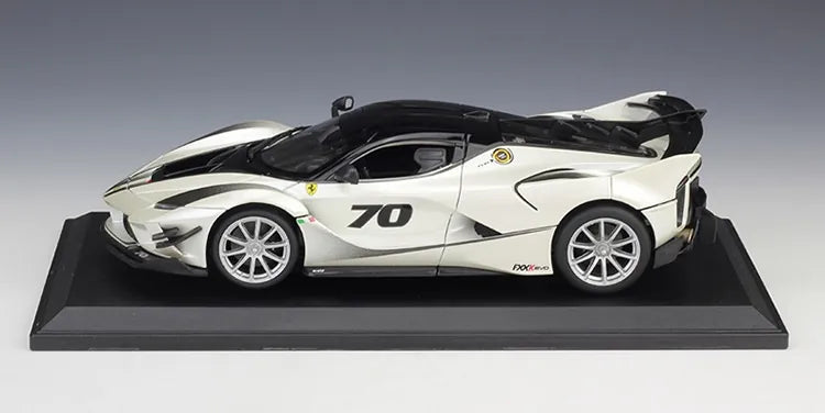 1:18 Ferrari 2017 FXX K EVO Die Cast Model Car