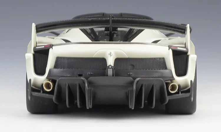 1:18 Ferrari 2017 FXX K EVO Die Cast Model Car