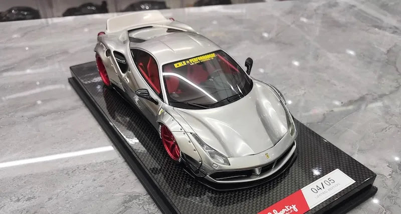 1:18 Ferrari 2018 488 LBWK Die Cast Model Car