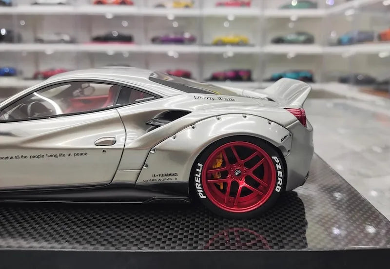 1:18 Ferrari 2018 488 LBWK Die Cast Model Car