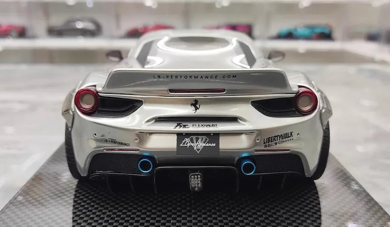1:18 Ferrari 2018 488 LBWK Die Cast Model Car