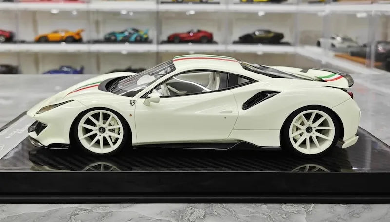 1:18 Ferrari 2018 488 Pista Luminous Die Cast Model Car