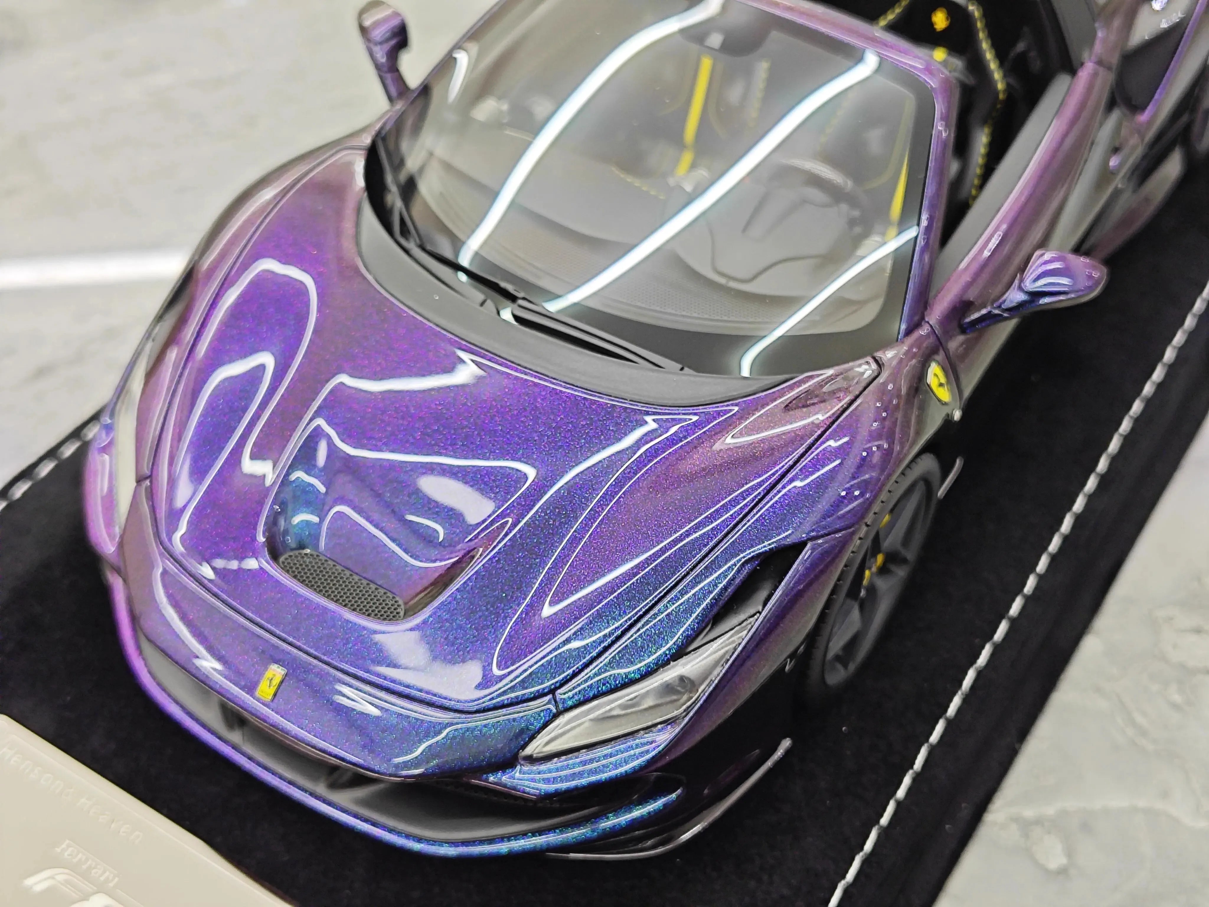1:18 Ferrari 2019 F8 Spider Die Cast Model Car