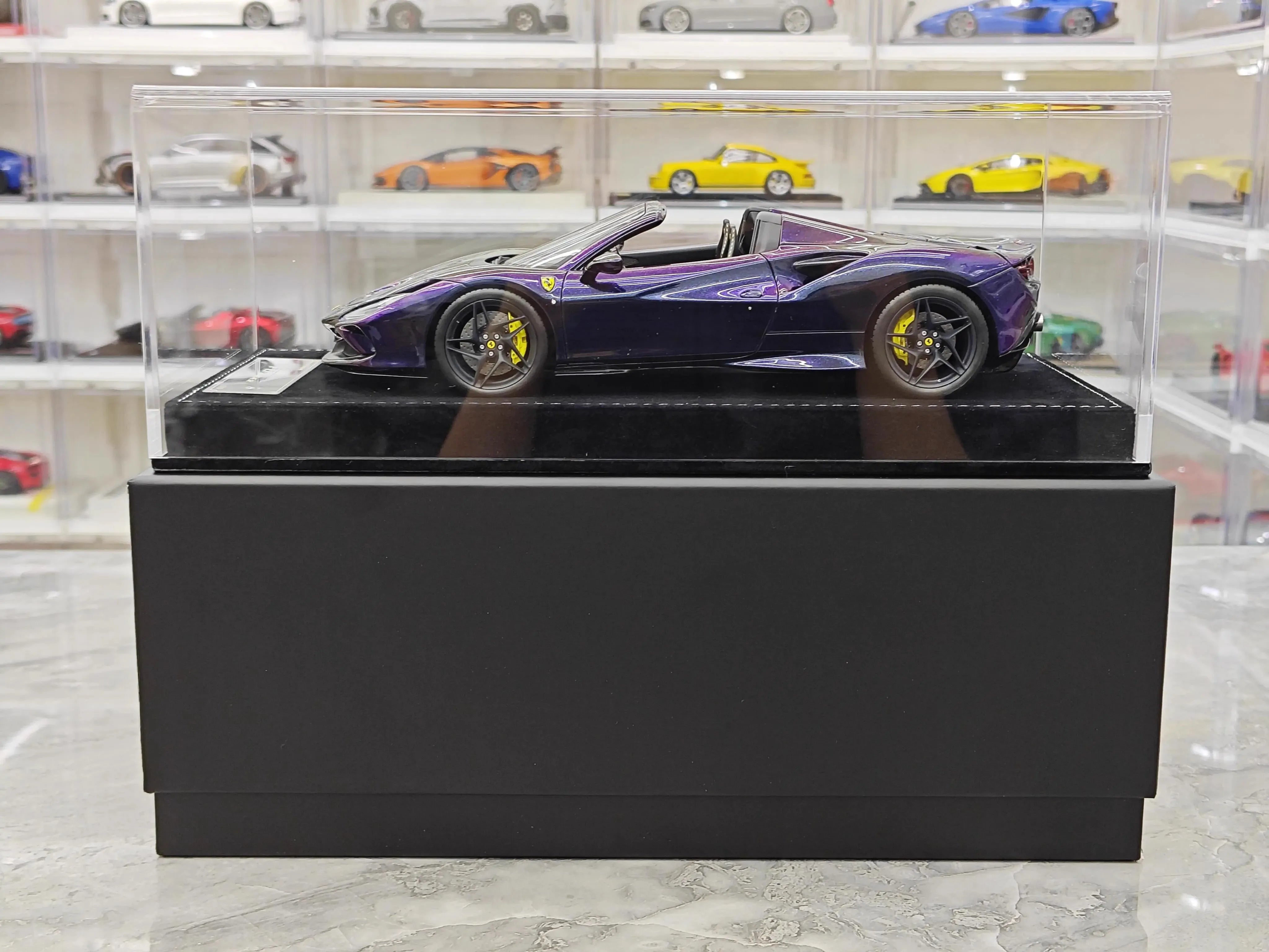 1:18 Ferrari 2019 F8 Spider Die Cast Model Car