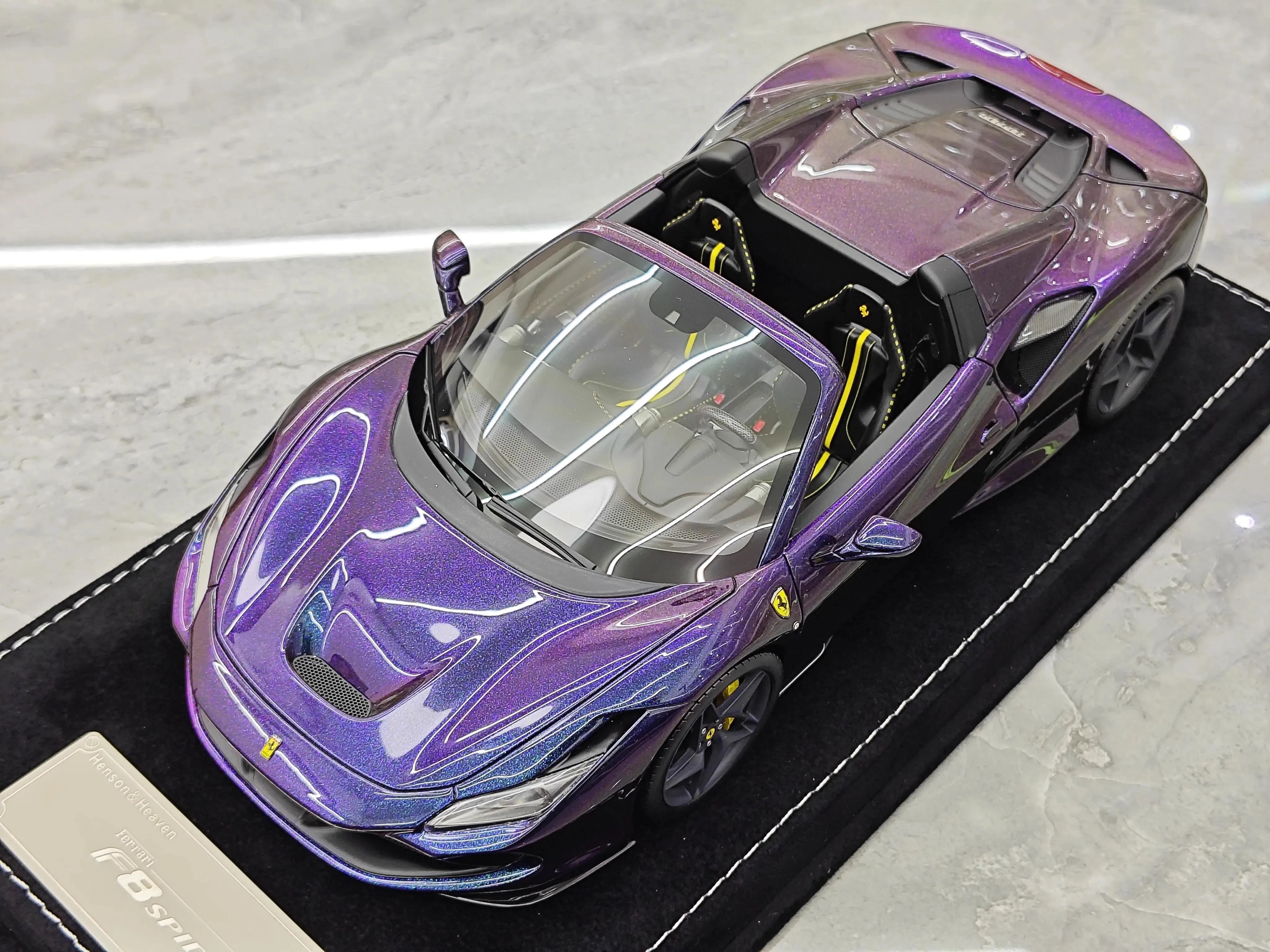 1:18 Ferrari 2019 F8 Spider Die Cast Model Car