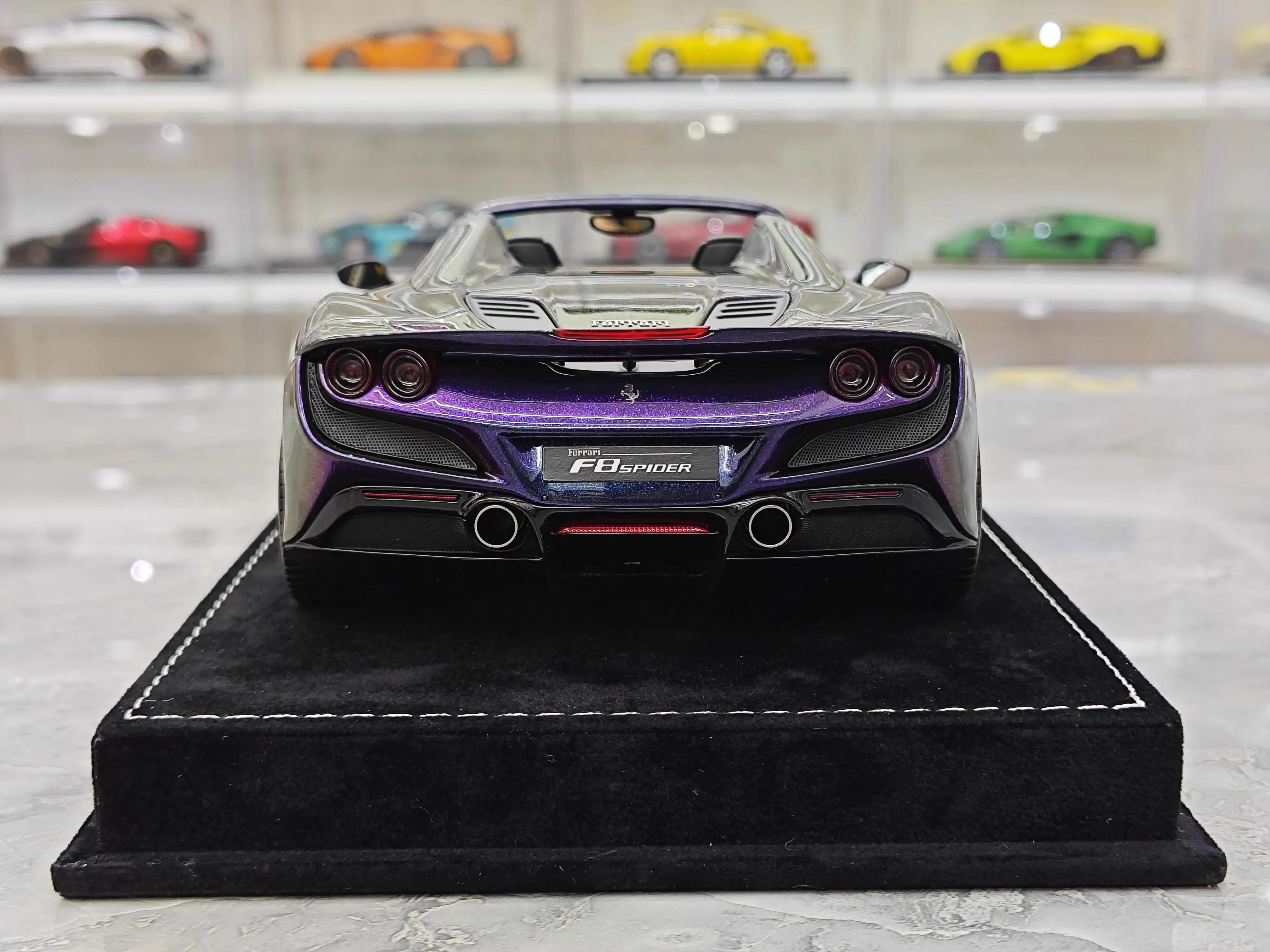 1:18 Ferrari 2019 F8 Spider Die Cast Model Car