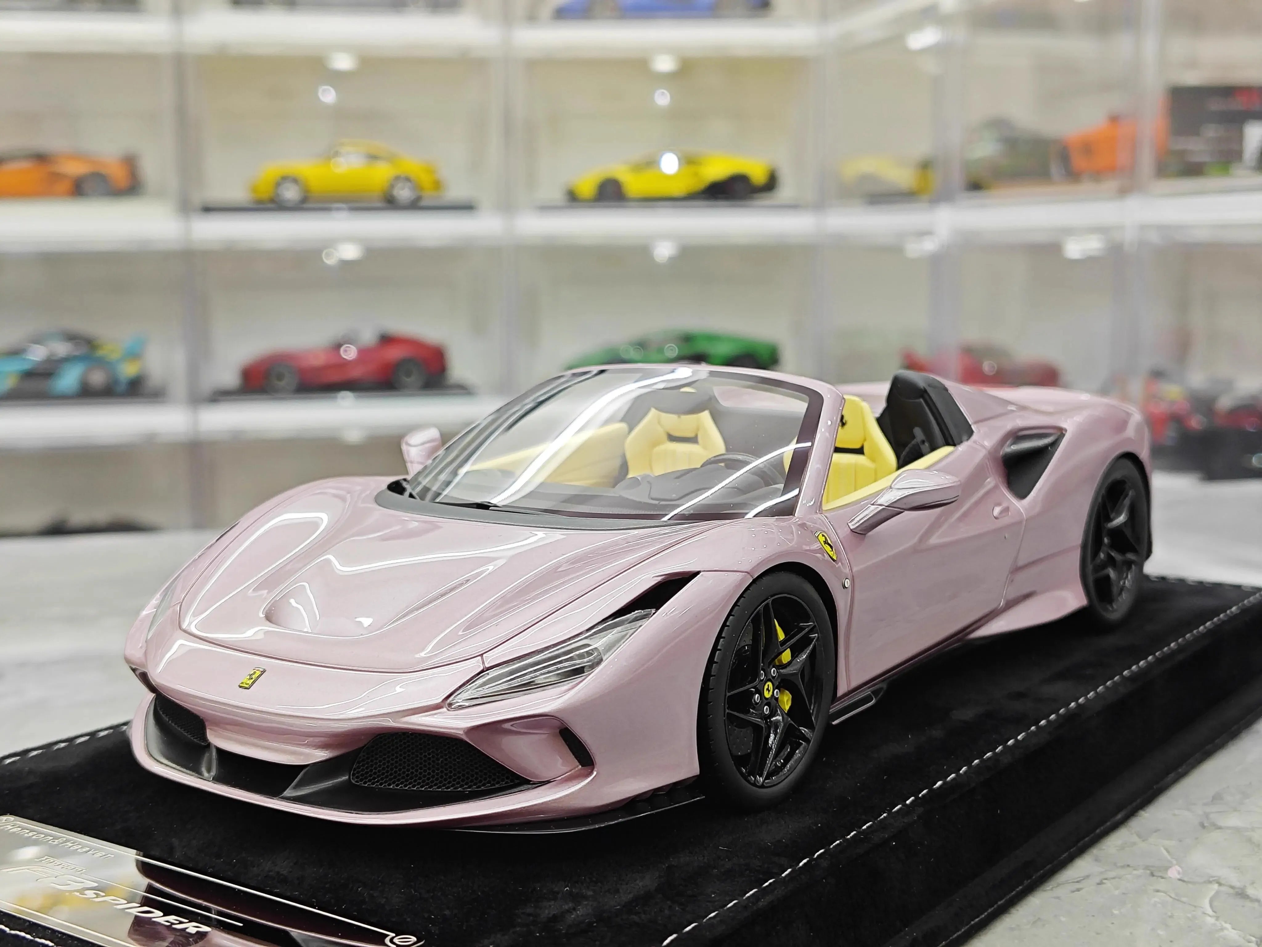 1:18 Ferrari 2019 F8 Spider Die Cast Model Car