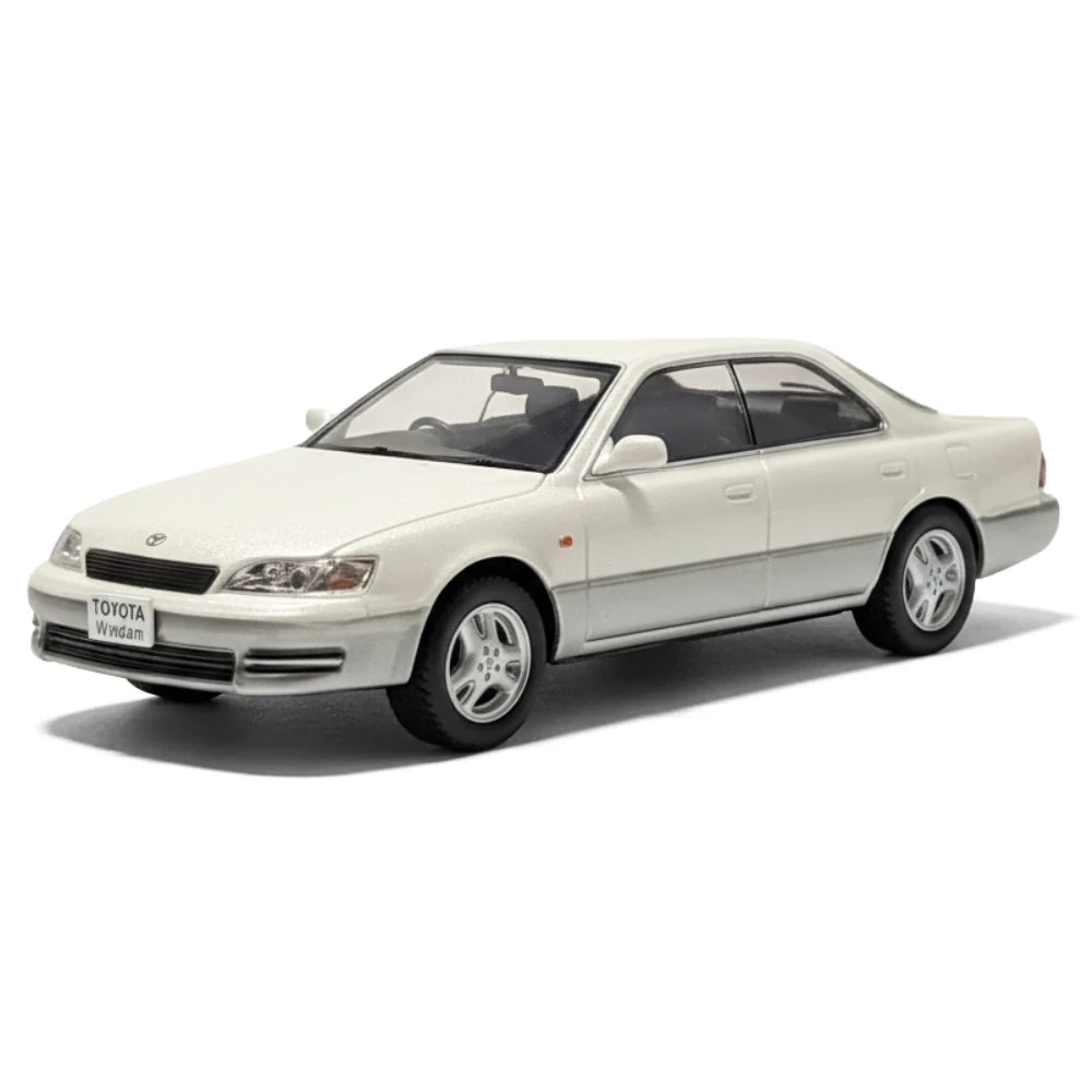 [First] 1:43 Toyota 1991 Windom VCV10 White Model Car Die-Cast