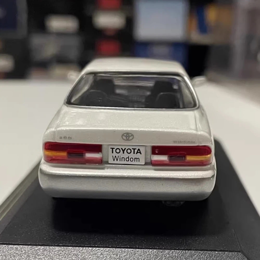 [First] 1:43 Toyota 1991 Windom VCV10 White Model Car Die-Cast