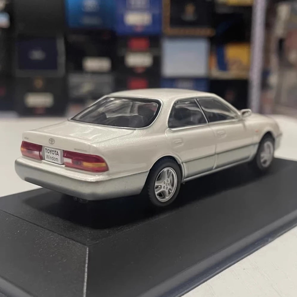 [First] 1:43 Toyota 1991 Windom VCV10 White Model Car Die-Cast