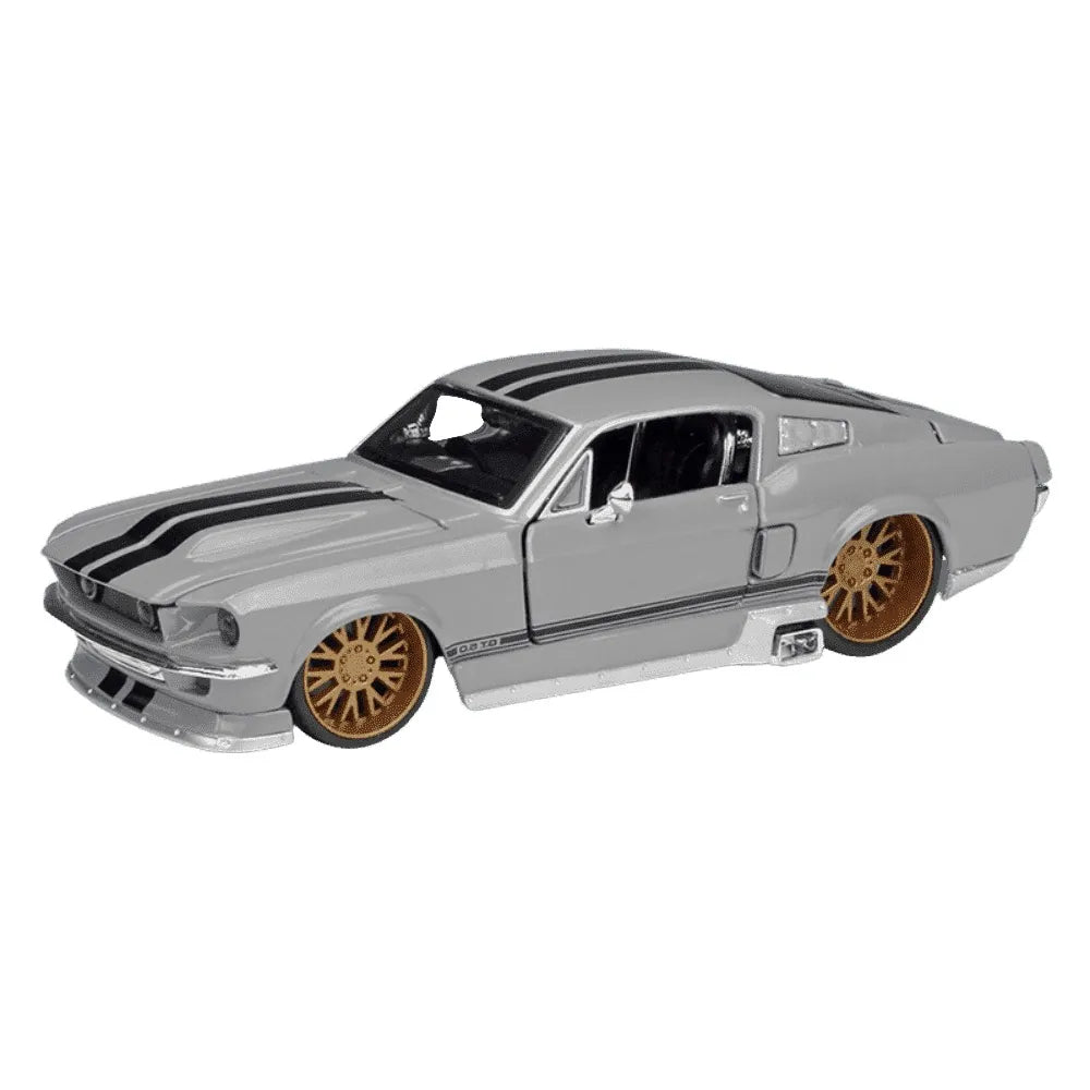 1:24 Ford 1967 Mustang GT Die Cast Model Car