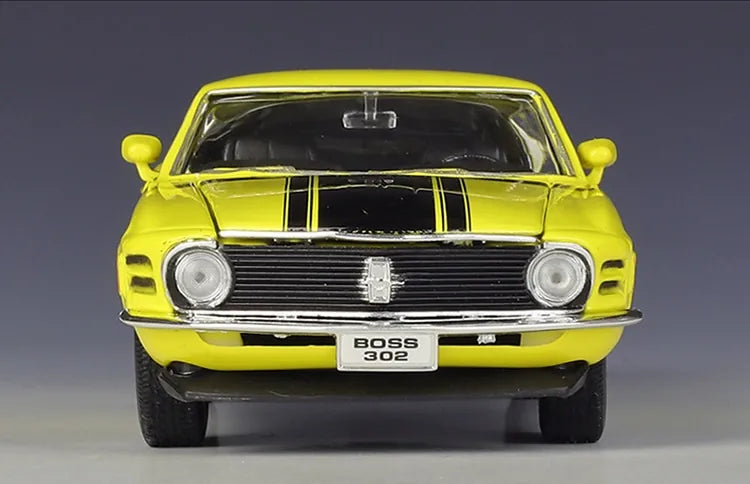 1:24 Ford 1970 Mustang Boss 302 Die Cast Model Car