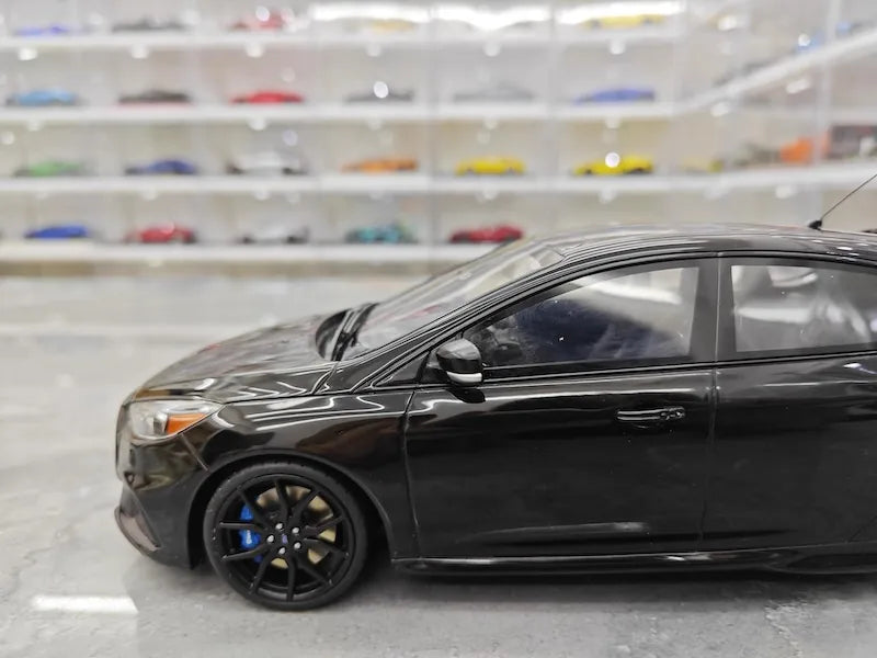 1:18 Ford 2015 Focus RS Die Cast Model Car