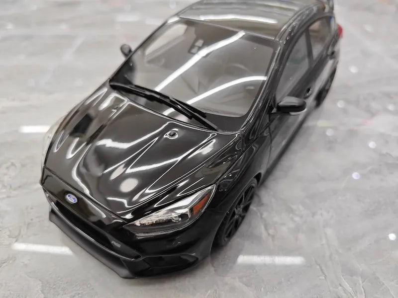 1:18 Ford 2015 Focus RS Die Cast Model Car