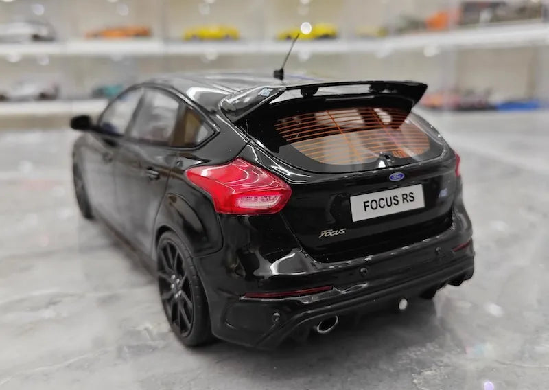1:18 Ford 2015 Focus RS Die Cast Model Car