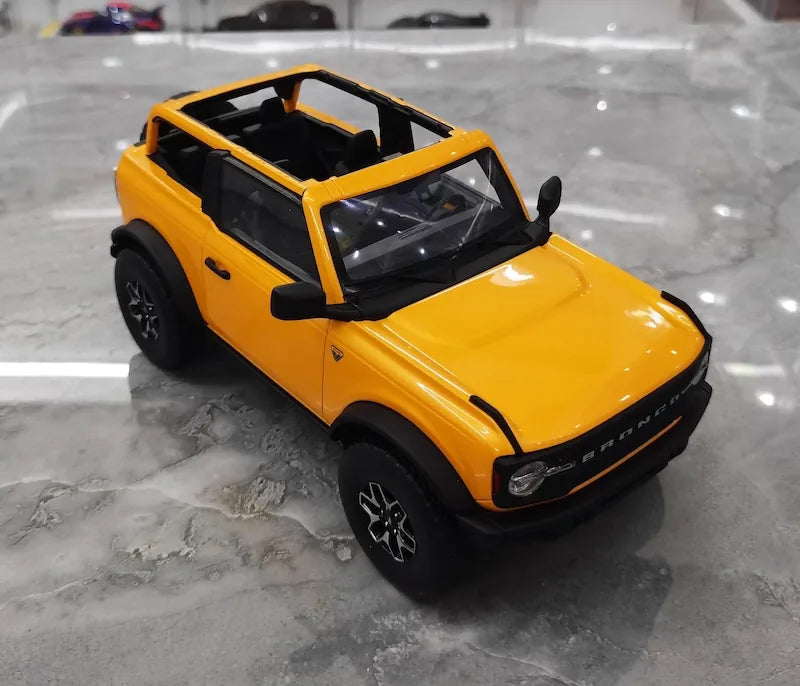 1:18 Ford 2021 Bronco Die Cast Model Car